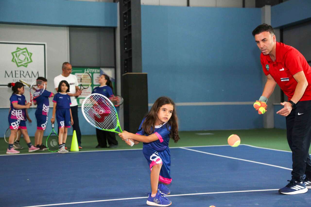 Başkan Kavuş, MEGA Yaz Spor Okulları'nda çocukların heyecanına ortak oldu 8